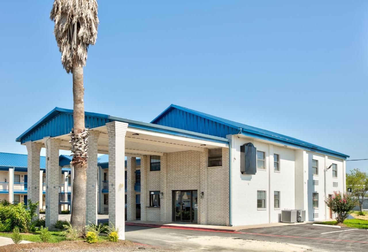 Hotel Super 8 By Wyndham Victoria - South - Hwy 59 Exteriér fotografie
